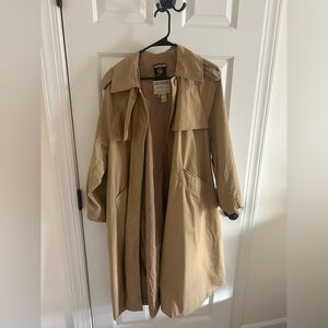 Saks fifth avenue vintage Classic Tan Trench Coat